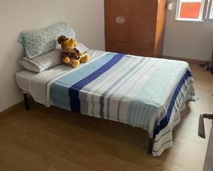 Bedroom of Flat to share in Burgos Capital  with Heating, Parquet flooring and Terrace