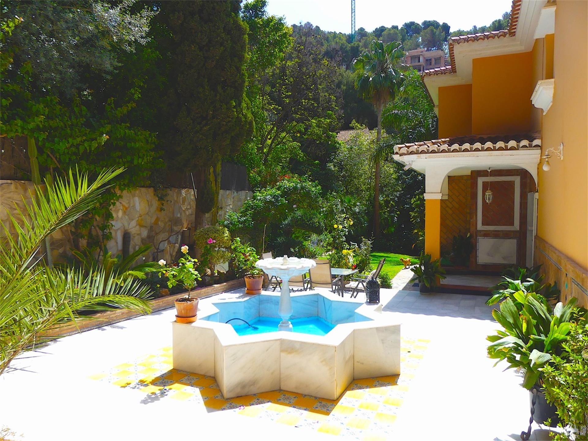 Jardí de Casa o xalet en venda en Málaga Capital amb Aire condicionat, Calefacció i Jardí privat