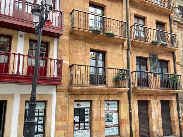 Oficina en Alquiler en Calle Rosal en Parque San Francisco - Uría