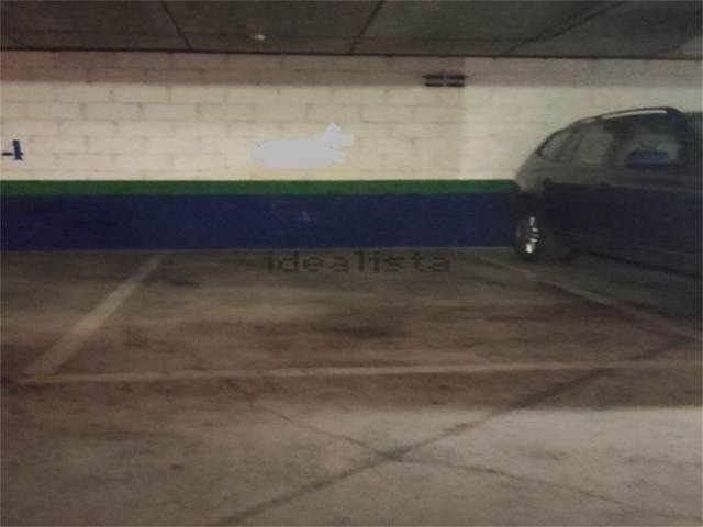 Garaje en Venta en Avenida de los Reyes Católicos en La Alhóndiga