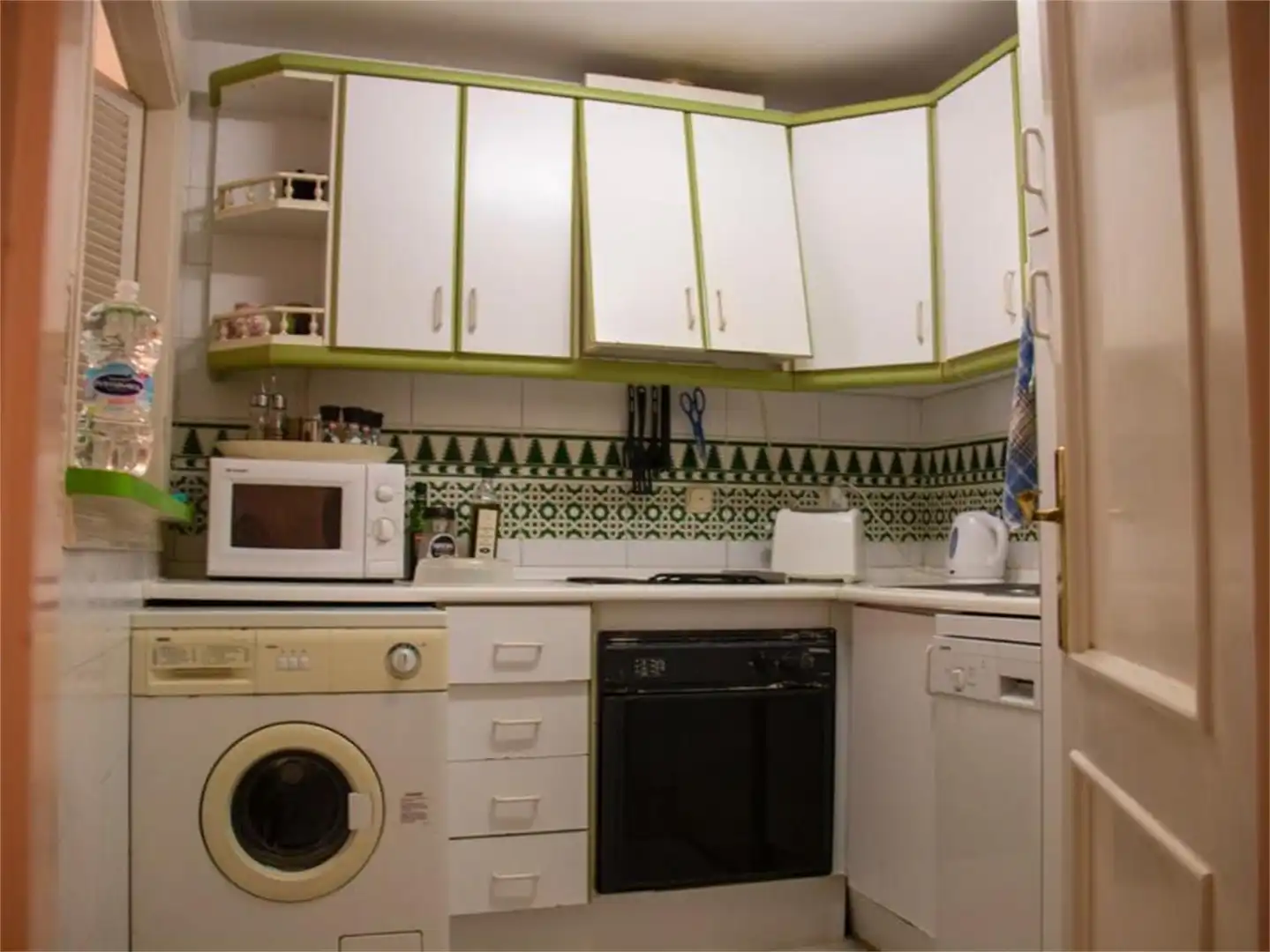 Kitchen of Flat for rent in Fuengirola  with Air Conditioner, Private garden and Terrace