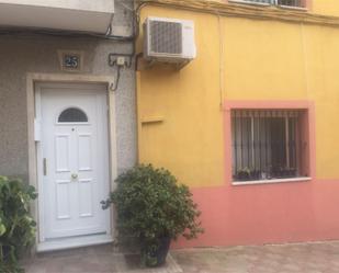 Exterior view of Single-family semi-detached for sale in Algeciras  with Air Conditioner and Terrace