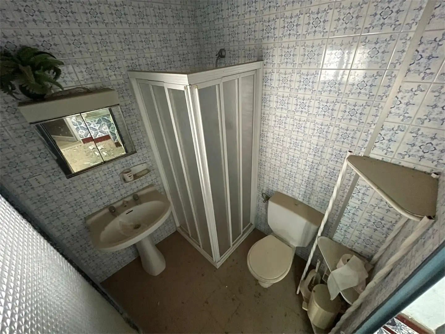 Houses for sale in Calle Montilla, 14, La Rambla Bathroom of Houses for sale in La Rambla with Air Conditioner, Terrace and Balcony
