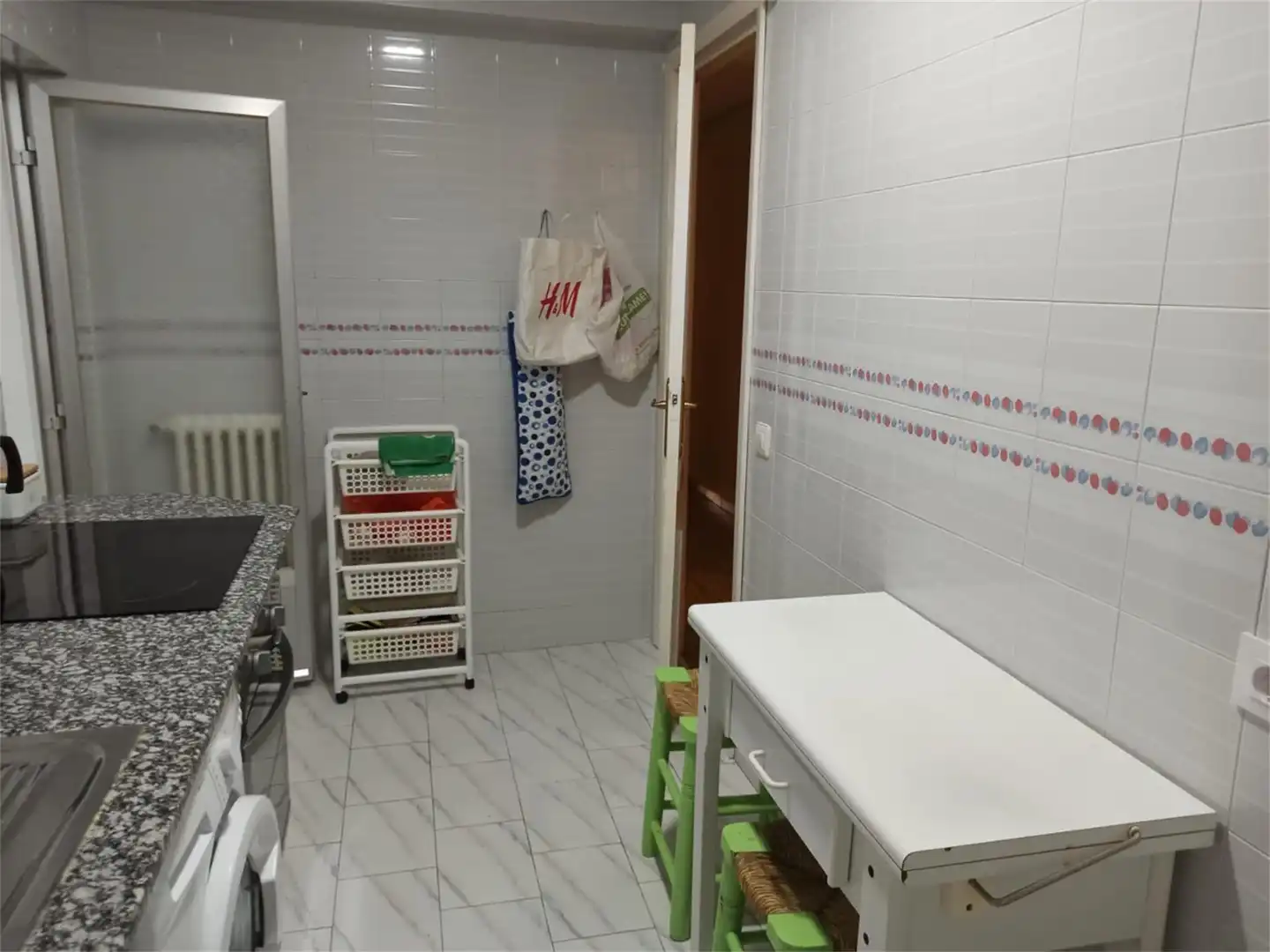 Room in Avenida de Campoamor, Prosperidad - Delicias Kitchen of Flat for share in Salamanca with Heating, Terrace and Furnished