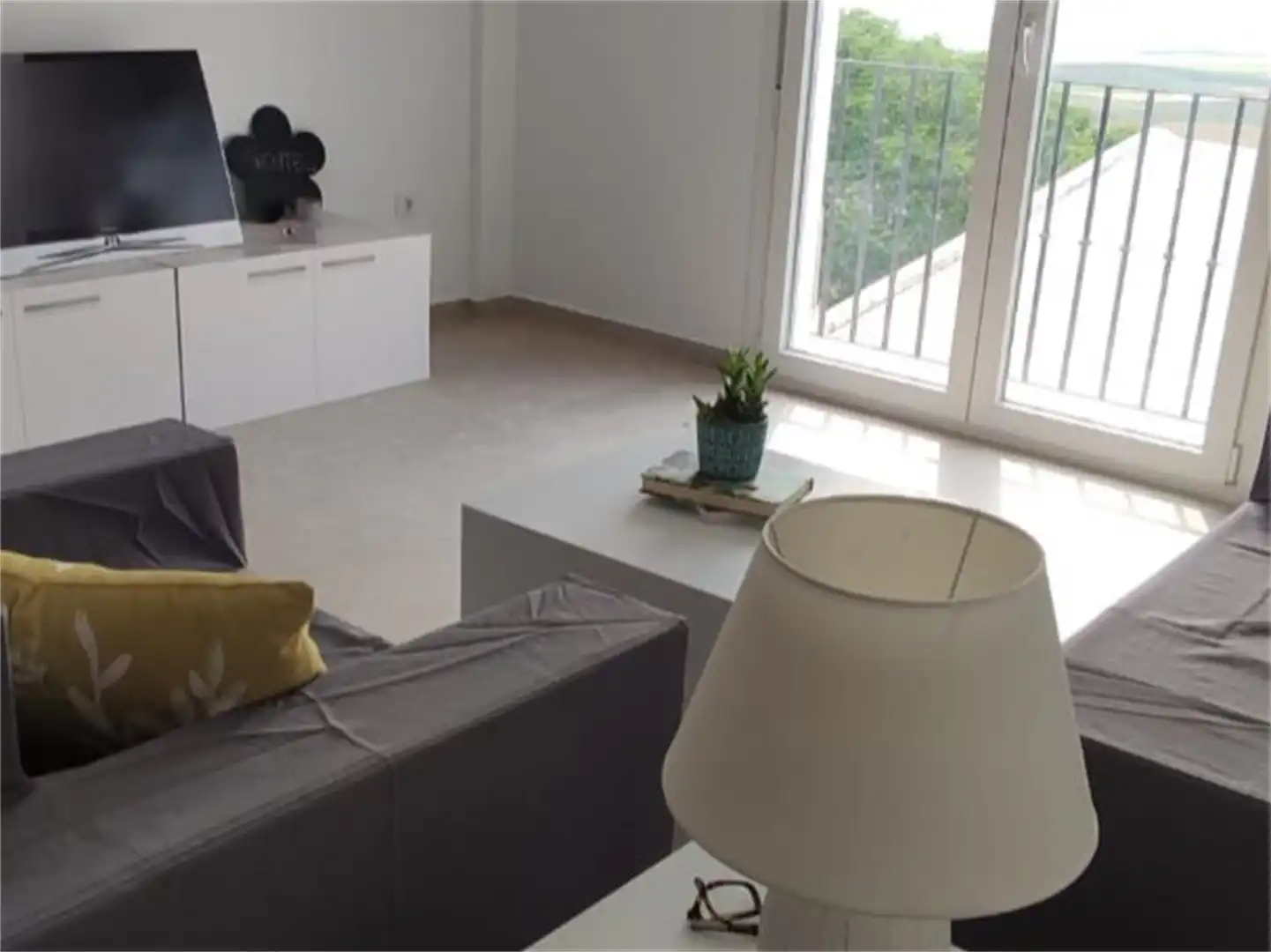 Piso en venta en Paseo del Oeste, Montalbán de Córdoba Sala de estar de Piso en venta en Montalbán de Córdoba con Calefacción, Terraza y Trastero