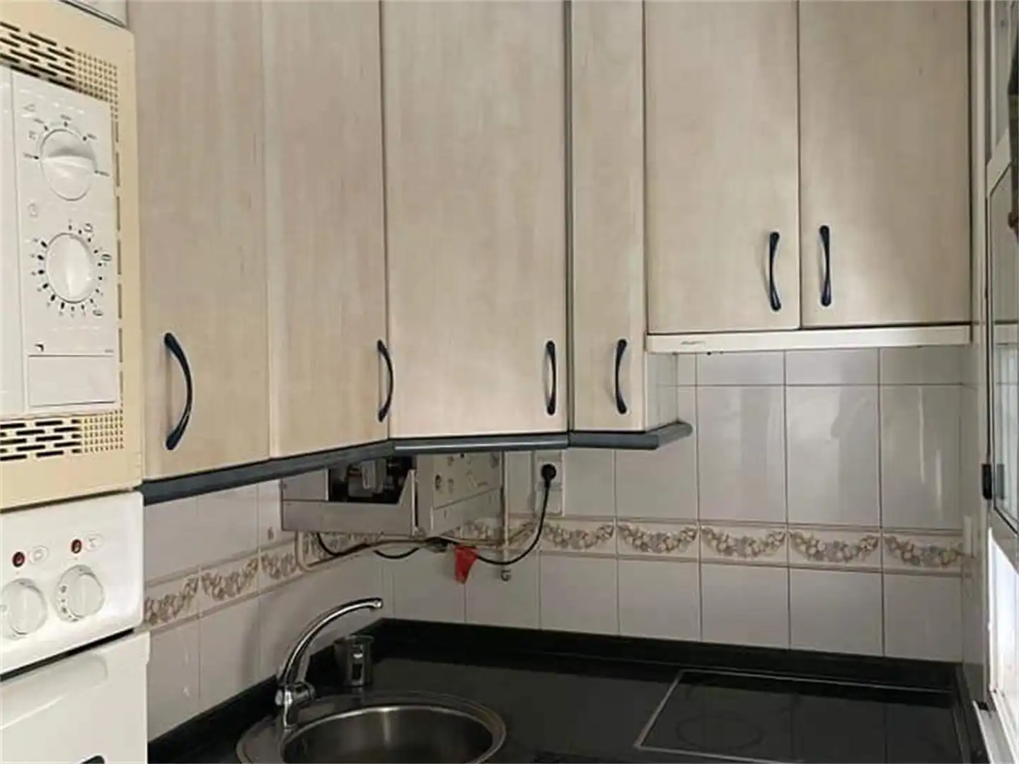 Cocina de Piso en venta en O Barco de Valdeorras   con Calefacción, Amueblado y Videoportero