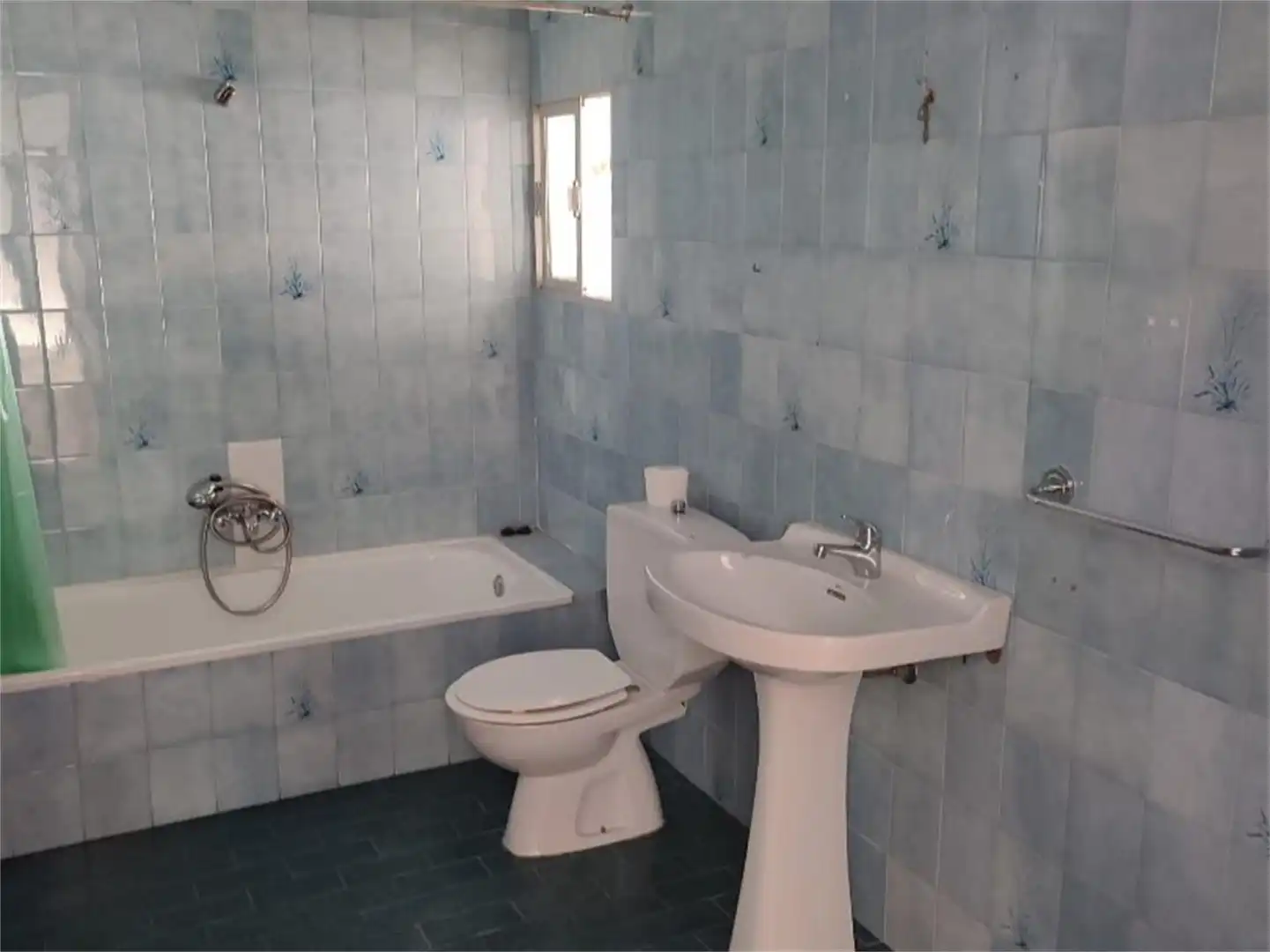 Bathroom of Duplexes for sale in Navalvillar de Pela  with Terrace and Furnished