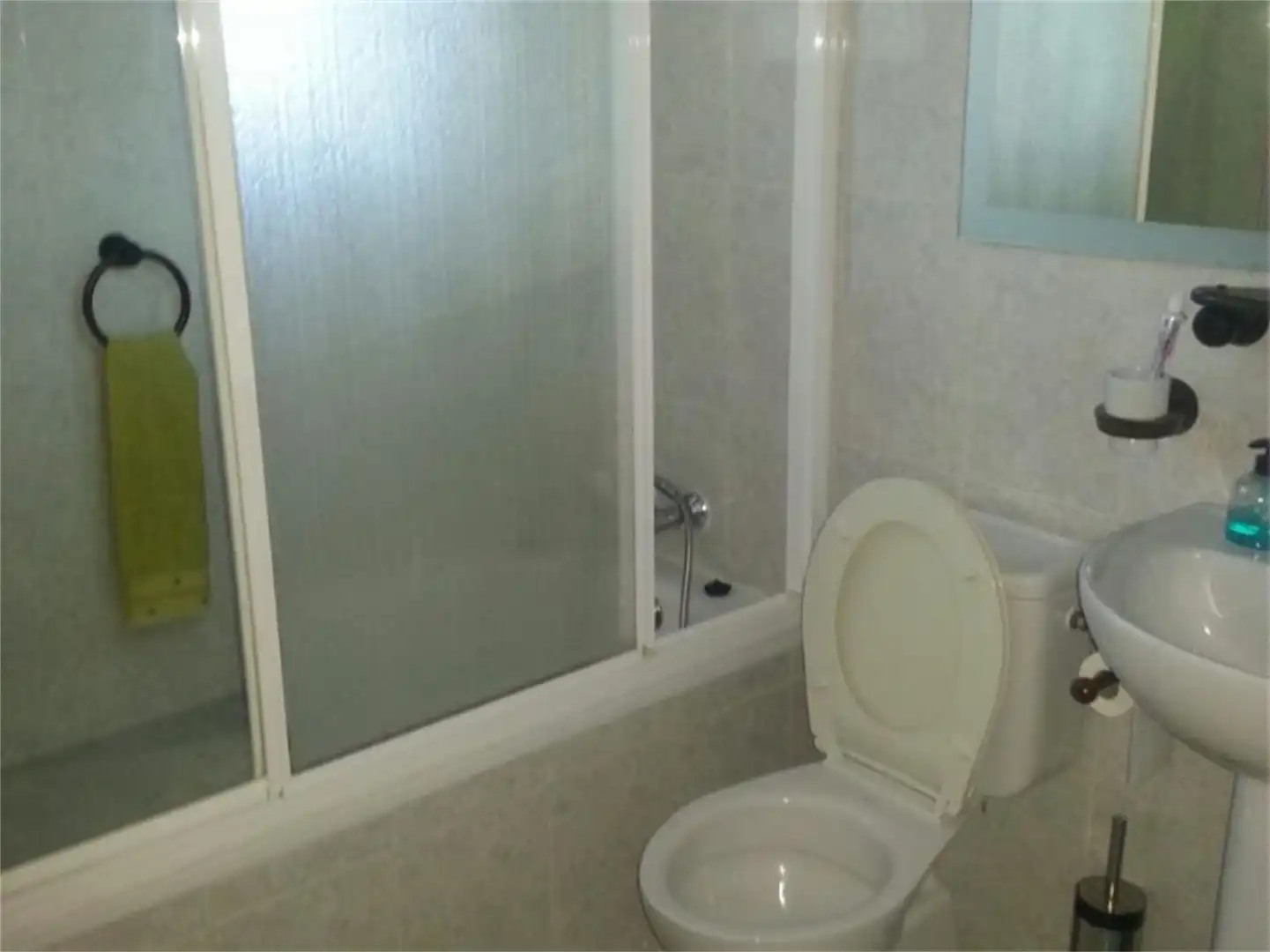 Detached homes for sale in Bahía de Marbella Bathroom of Detached homes for sale in Marbella with Air Conditioner, Terrace and Swimming Pool