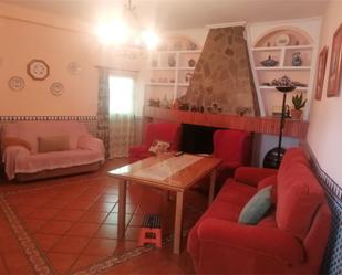 Sala d'estar de Casa o xalet en venda en Cogollos de la Vega amb Terrassa i Balcó