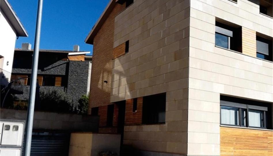 Single-family semi-detached for sale in Carrer del Pintor Villà, 9, La Pobla de Segur, Lleida - image 1 Photo 1 of Single-family semi-detached for sale in Carrer del Pintor Villà, 9, La Pobla de Segur, Lleida