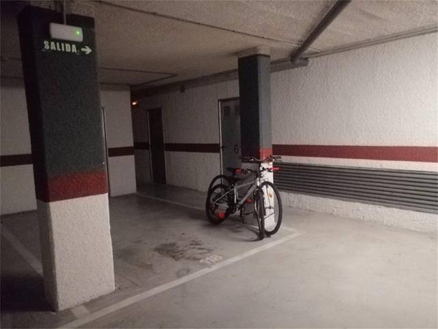 Garaje en Alquiler en Calle Cruz Roja en Chantrea