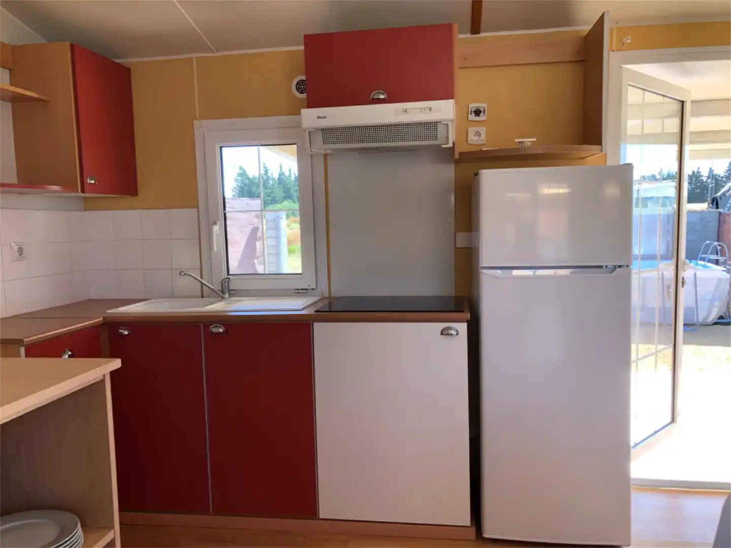 Cuina de Casa o xalet de lloguer en Conil de la Frontera amb Aire condicionat, Jardí privat i Terrassa