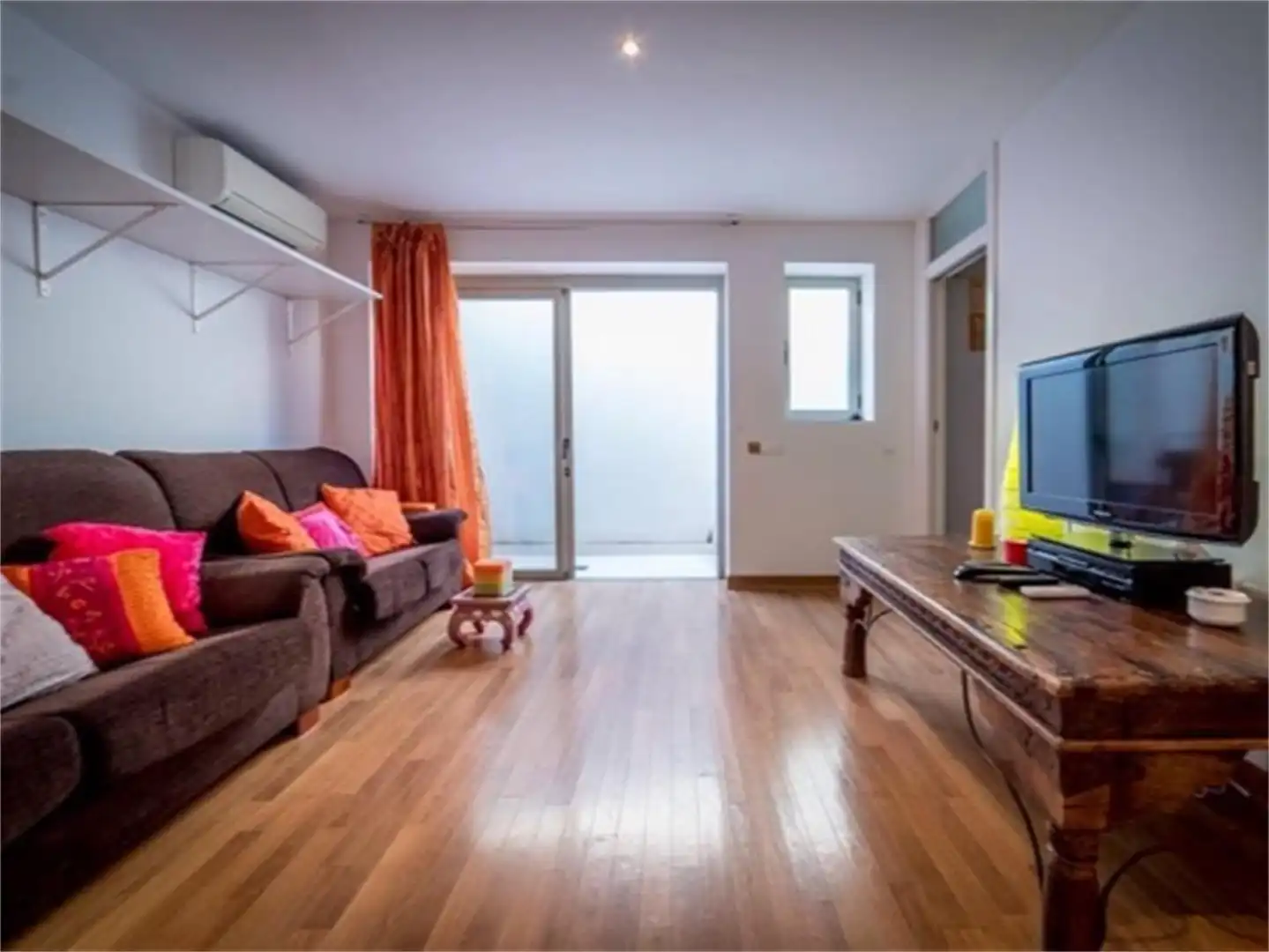 Living room of Flat for rent in Sant Josep de sa Talaia  with Air Conditioner, Heating and Parquet flooring