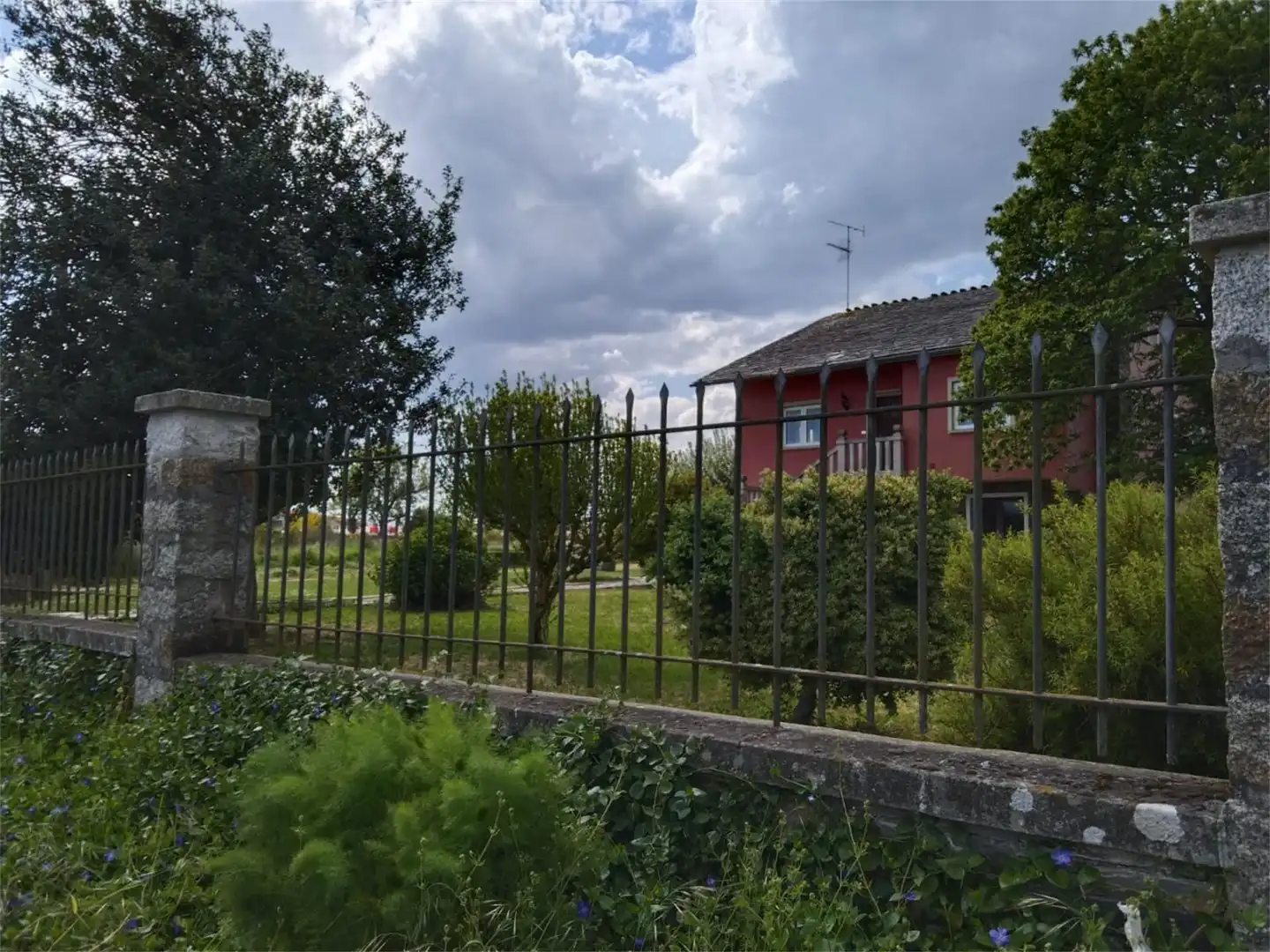 Jardín de Casa o chalet en venta en Lugo con Calefacción, Jardín privado y Parquet