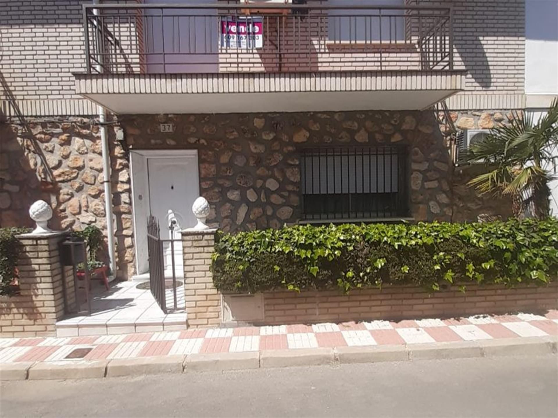 Exterior view of Single-family semi-detached for sale in Quintanar de la Orden  with Air Conditioner and Balcony