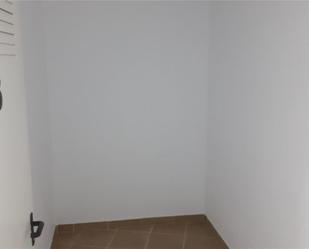 Box room to rent in  Madrid Capital