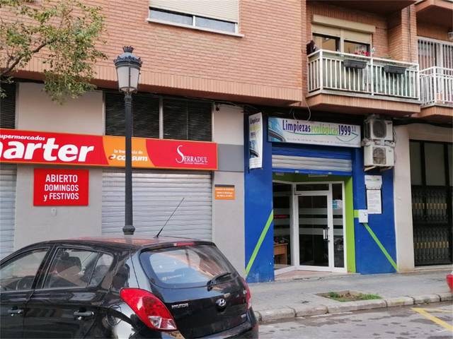 Local comercial en Venta en Calle Poeta Mas y Ros, 16 en L'Amistat