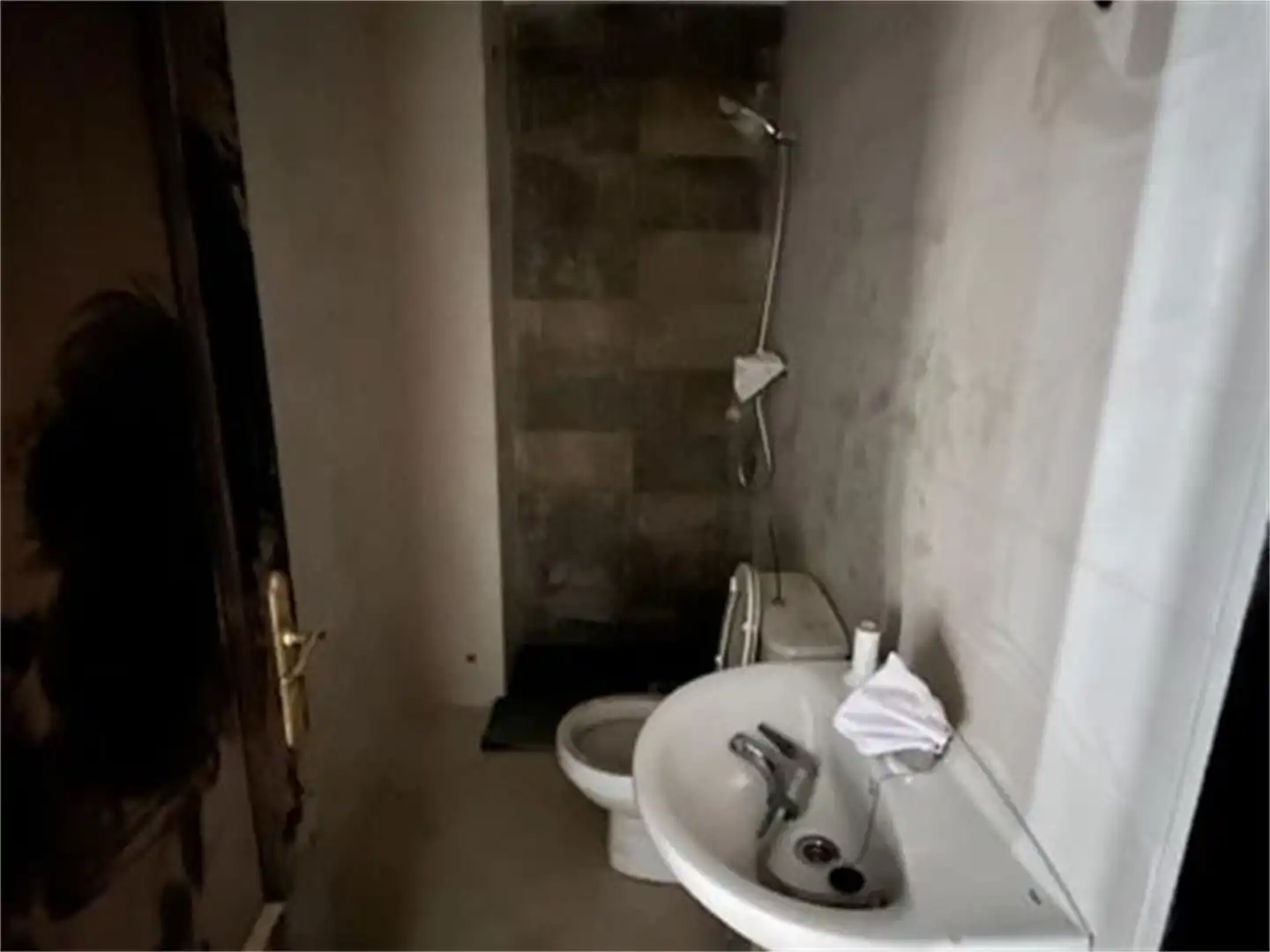 Piso de alquiler en Calle José de los Ángeles, Montilla Baño de Piso de alquiler en Montilla con Aire acondicionado, Calefacción y Amueblado