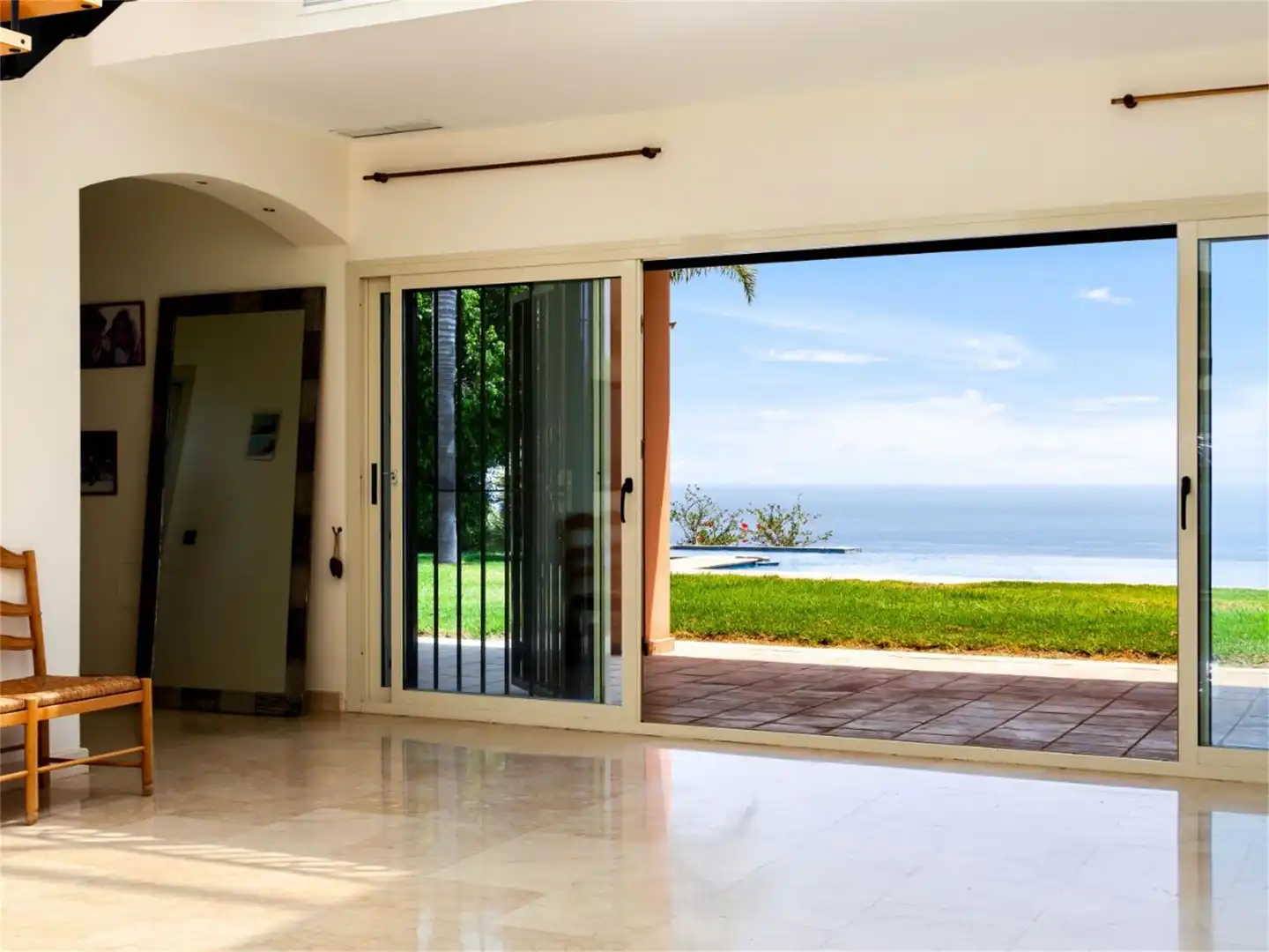 Houses for sale in Calle Olmedo, 10, La Capellanía - El Higuerón Houses for sale in Benalmádena with Air Conditioner, Heating and Private garden