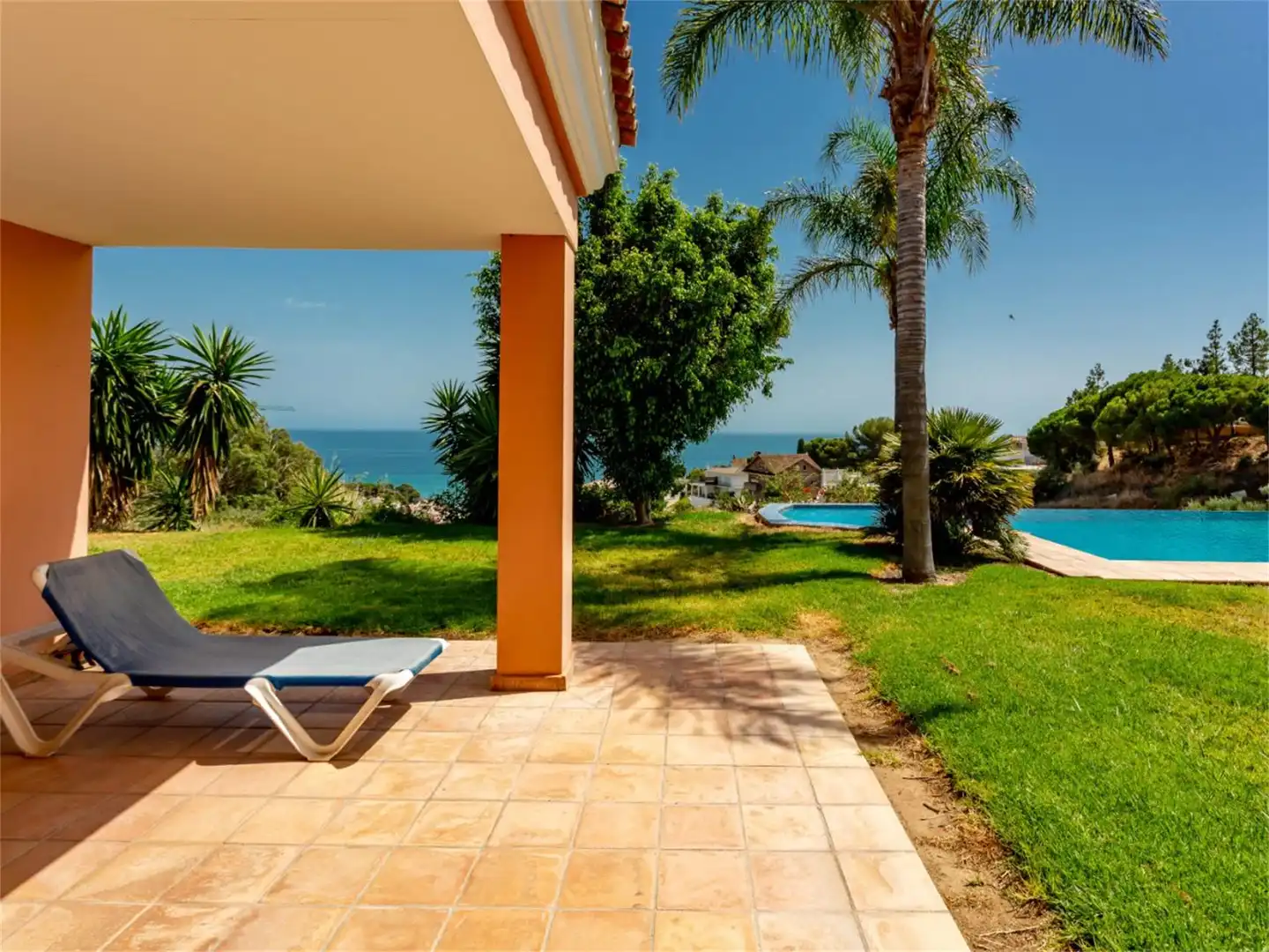 Houses for sale in Calle Olmedo, 10, La Capellanía - El Higuerón Garden of Houses for sale in Benalmádena with Air Conditioner, Heating and Private garden