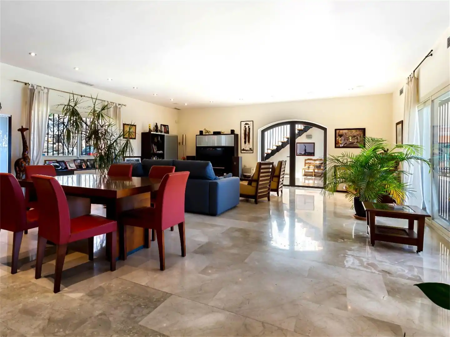 Houses for sale in Calle Olmedo, 10, La Capellanía - El Higuerón Living room of Houses for sale in Benalmádena with Air Conditioner, Heating and Private garden
