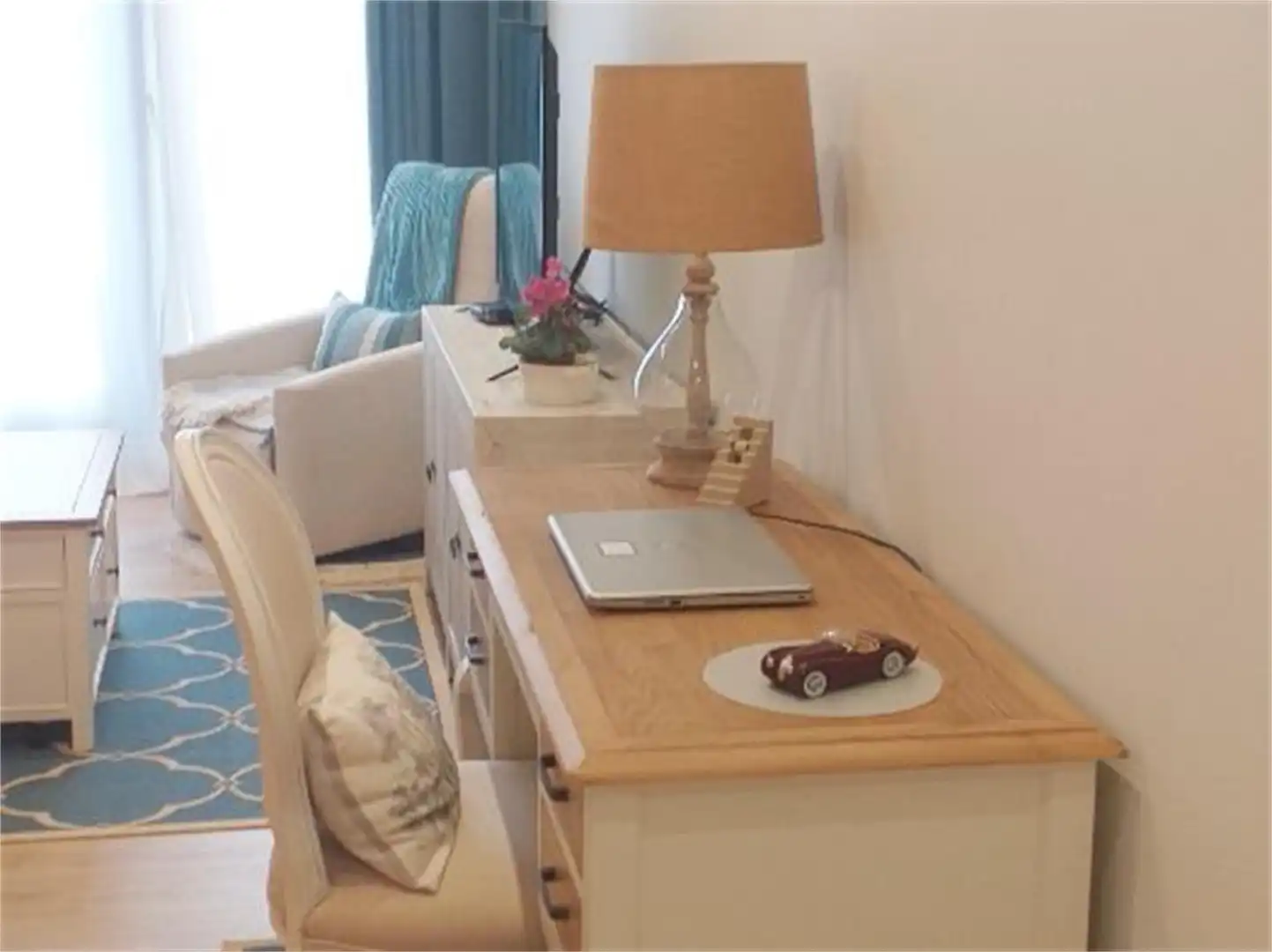 Wohnung zur Miete in Calle Silvestre Sánchez Sierra, Capuchinos - Glorieta - Ciudad Jardín Schlafzimmer von Wohnung zur Miete in Salamanca mit Heizung, Privatgarten und Parkett