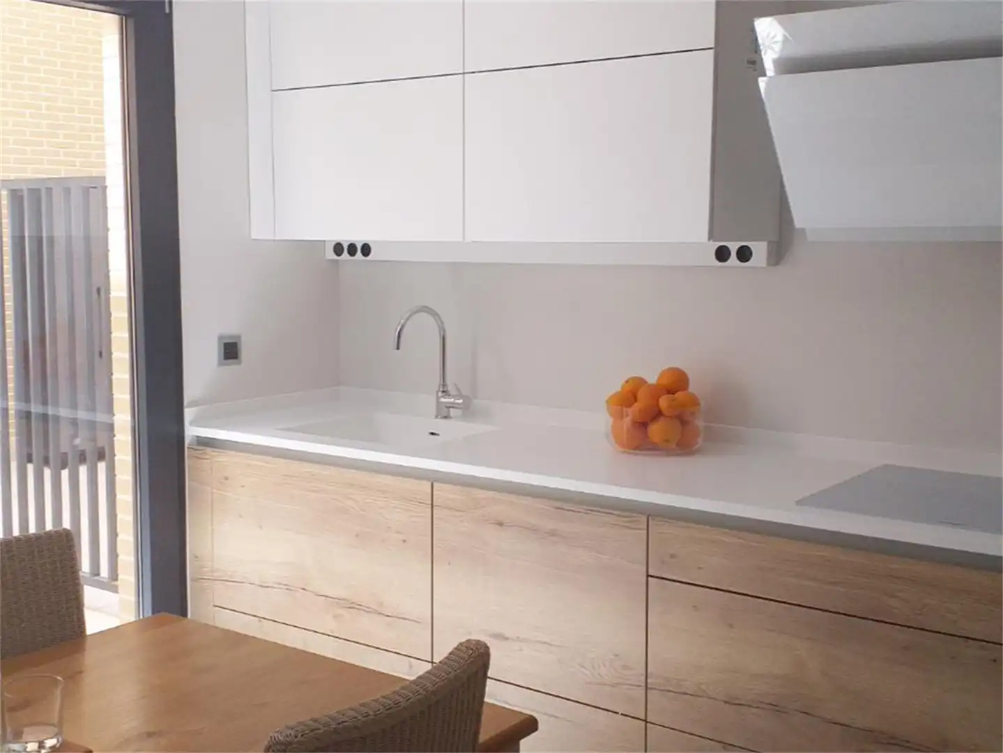 Wohnung zur Miete in Calle Silvestre Sánchez Sierra, Capuchinos - Glorieta - Ciudad Jardín Küche von Wohnung zur Miete in Salamanca mit Heizung, Privatgarten und Parkett
