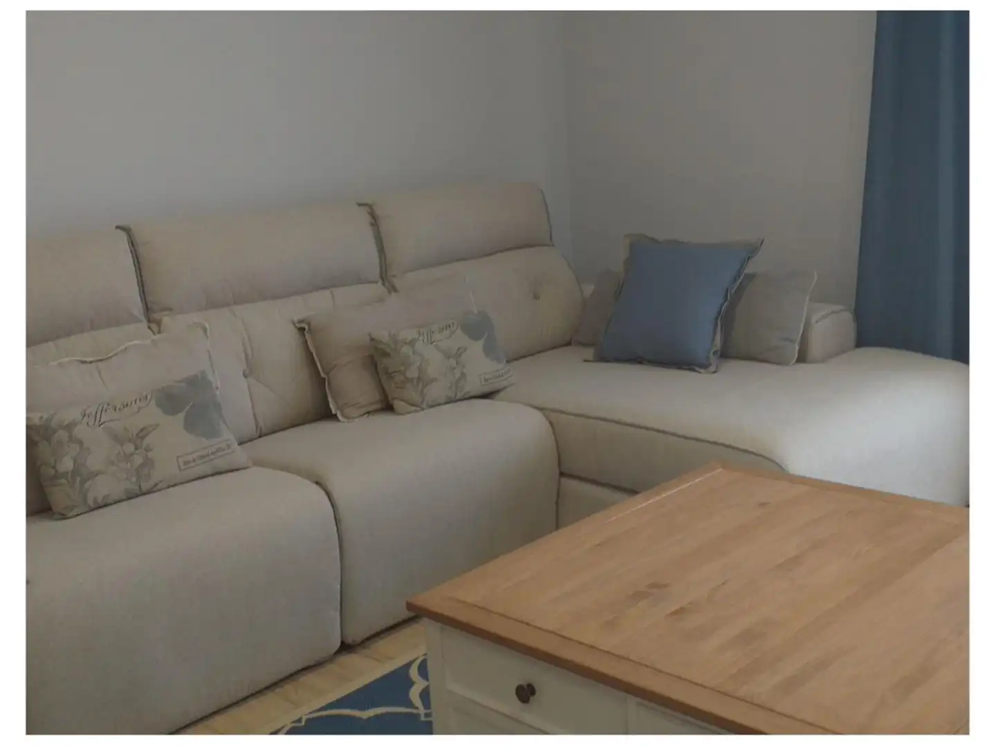 Wohnung zur Miete in Calle Silvestre Sánchez Sierra, Capuchinos - Glorieta - Ciudad Jardín Wohnzimmer von Wohnung zur Miete in Salamanca mit Heizung, Privatgarten und Parkett