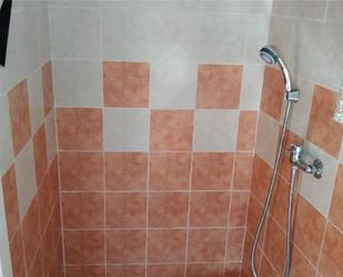 Bathroom of Single-family semi-detached for sale in Arroyomolinos de la Vera  with Balcony