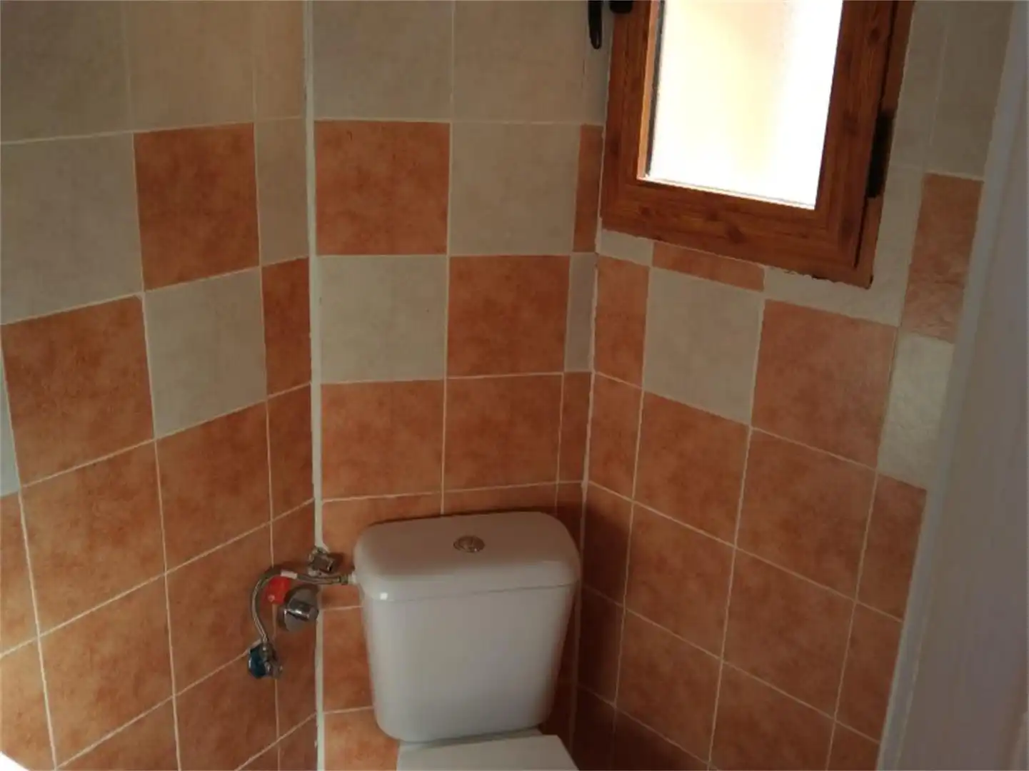 Bathroom of Detached homes for sale in Arroyomolinos de la Vera  with Furnished and Balcony