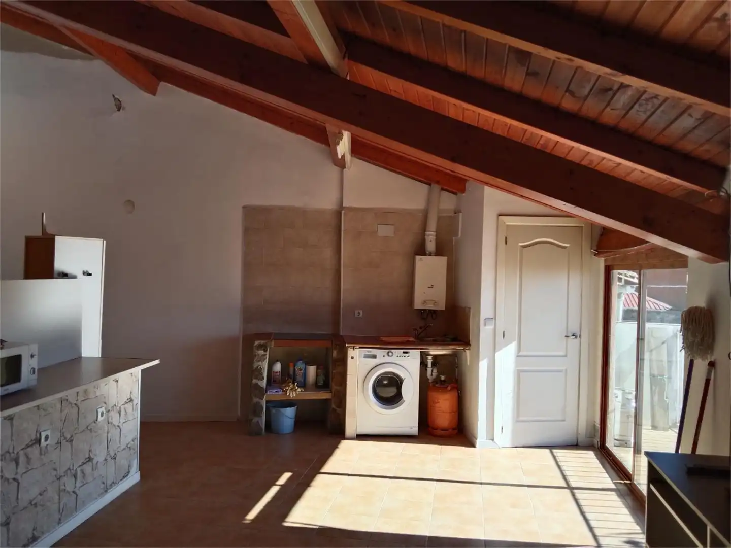 Kitchen of Detached homes for sale in Arroyomolinos de la Vera  with Furnished and Balcony