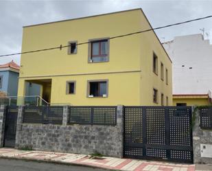 Vista exterior de Casa o xalet en venda en Las Palmas de Gran Canaria amb Balcó