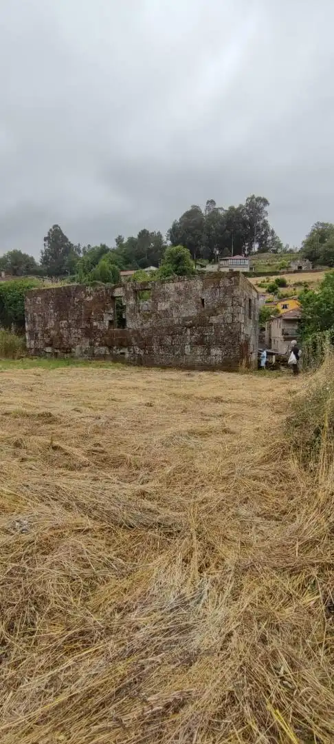 Land for sale in Beade   with Private garden