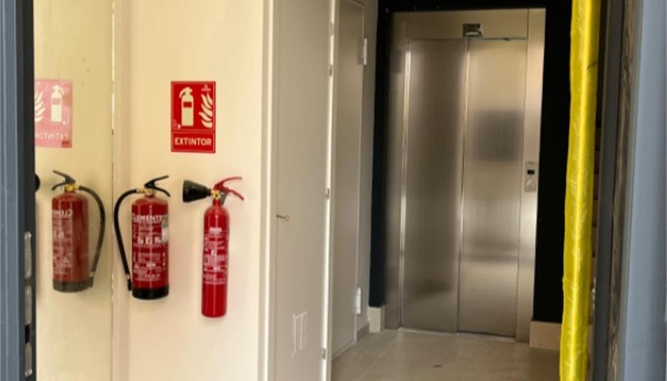 Photo 1 of Flat for sale in Carrer de Pere Pelegrí, Pubilla Cases, Barcelona