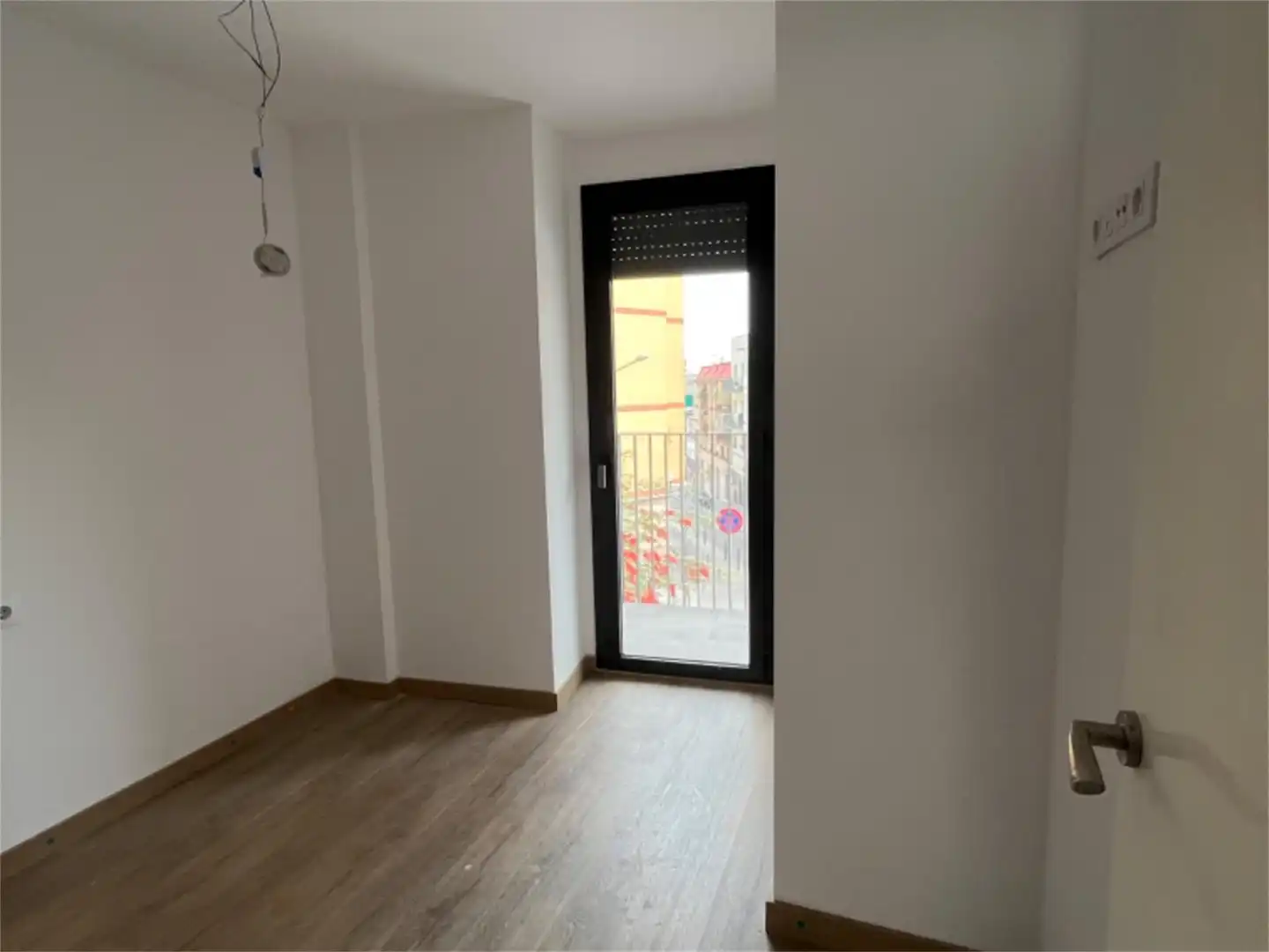 Wohnung zum Verkauf in Carrer de Pere Pelegrí, Pubilla Cases Schlafzimmer von Wohnung zum Verkauf in L'Hospitalet de Llobregat mit Klimaanlage, Heizung und Privatgarten
