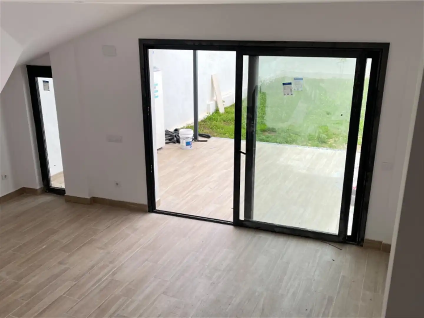 Wohnung zum Verkauf in Carrer de Pere Pelegrí, Pubilla Cases Wohnung zum Verkauf in L'Hospitalet de Llobregat mit Klimaanlage, Heizung und Privatgarten