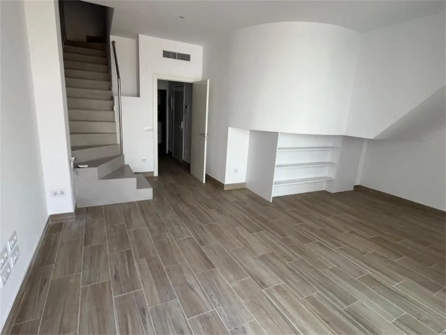 Wohnung zum Verkauf in Carrer de Pere Pelegrí, Pubilla Cases Wohnung zum Verkauf in L'Hospitalet de Llobregat mit Klimaanlage, Heizung und Privatgarten