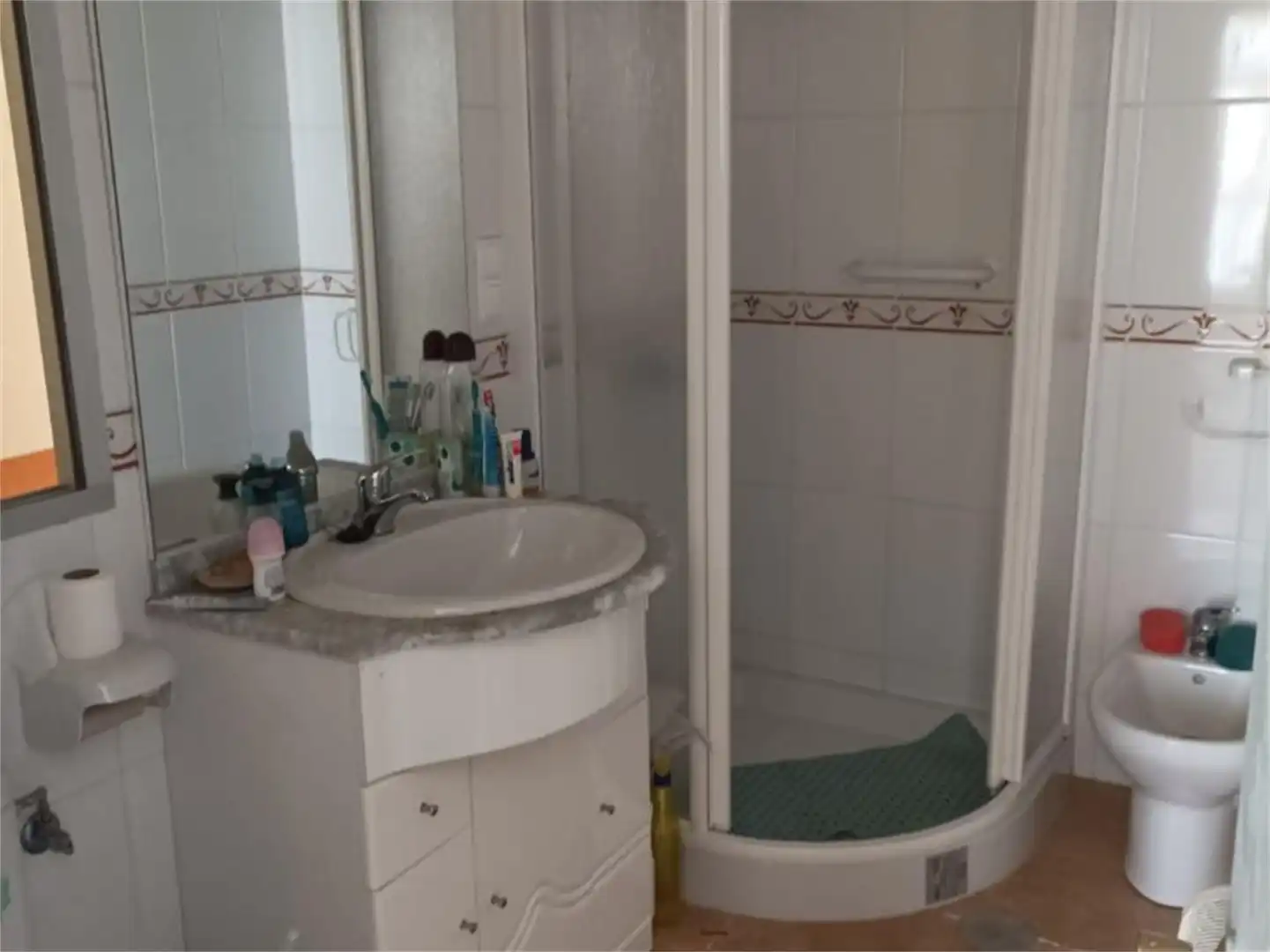 Bathroom of Detached homes for sale in Puerto de San Vicente  with Private garden, Furnished and Balcony