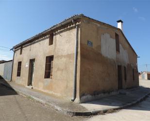 Casa adosada en venda a Calle Larga, 22, La Sagrada