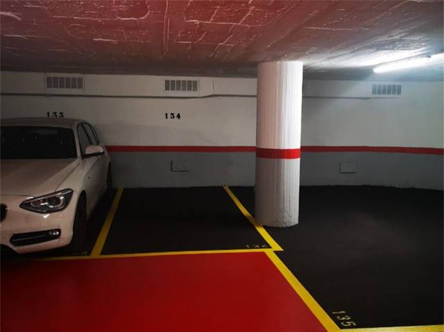 Garaje en Alquiler en Carrer de Nàpols en Fort Pienc