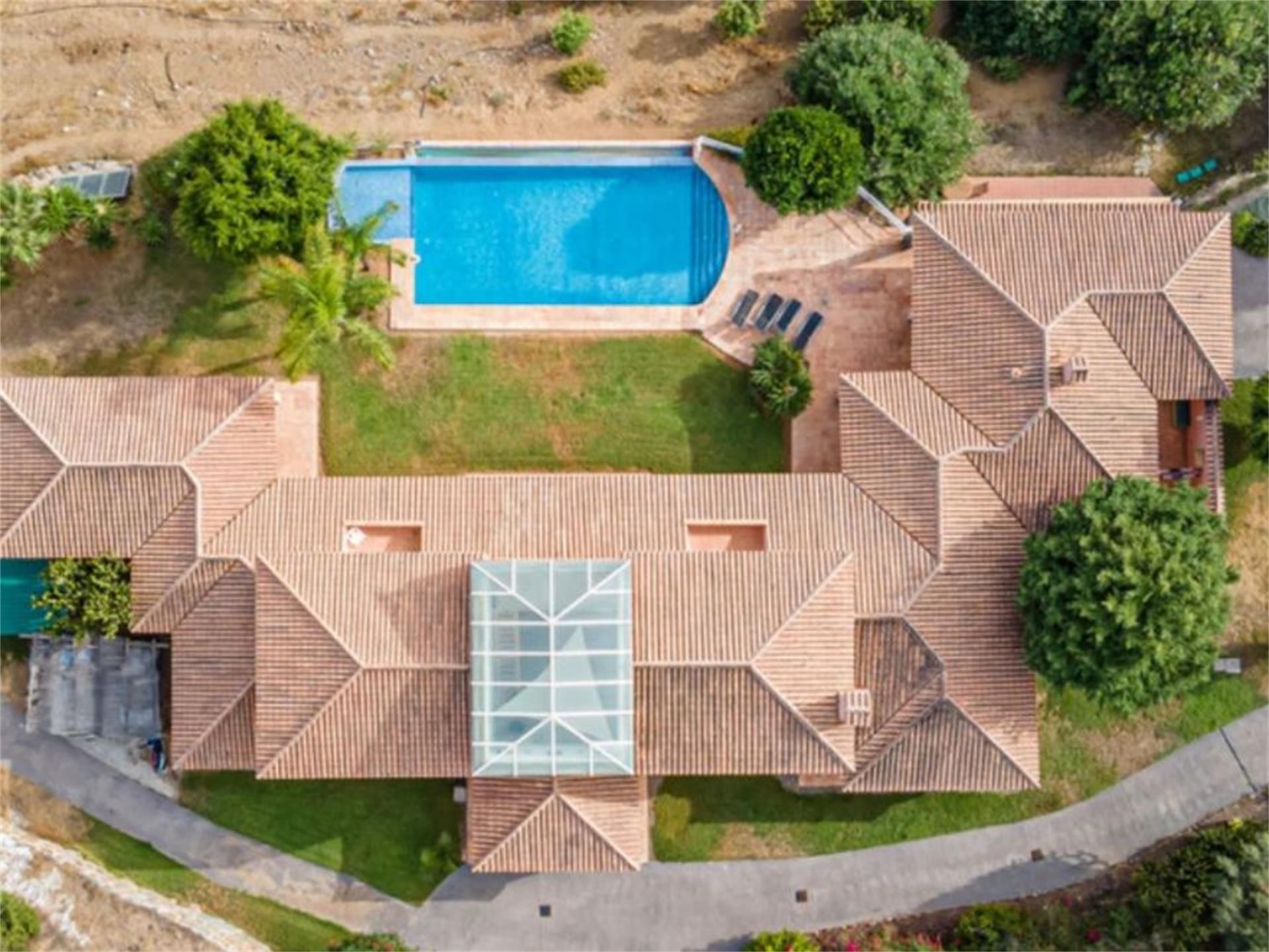 Flat for sale in Calle Olmedo, 12, La Capellanía - El Higuerón Exterior view of Flat for sale in Benalmádena with Air Conditioner, Swimming Pool and Balcony