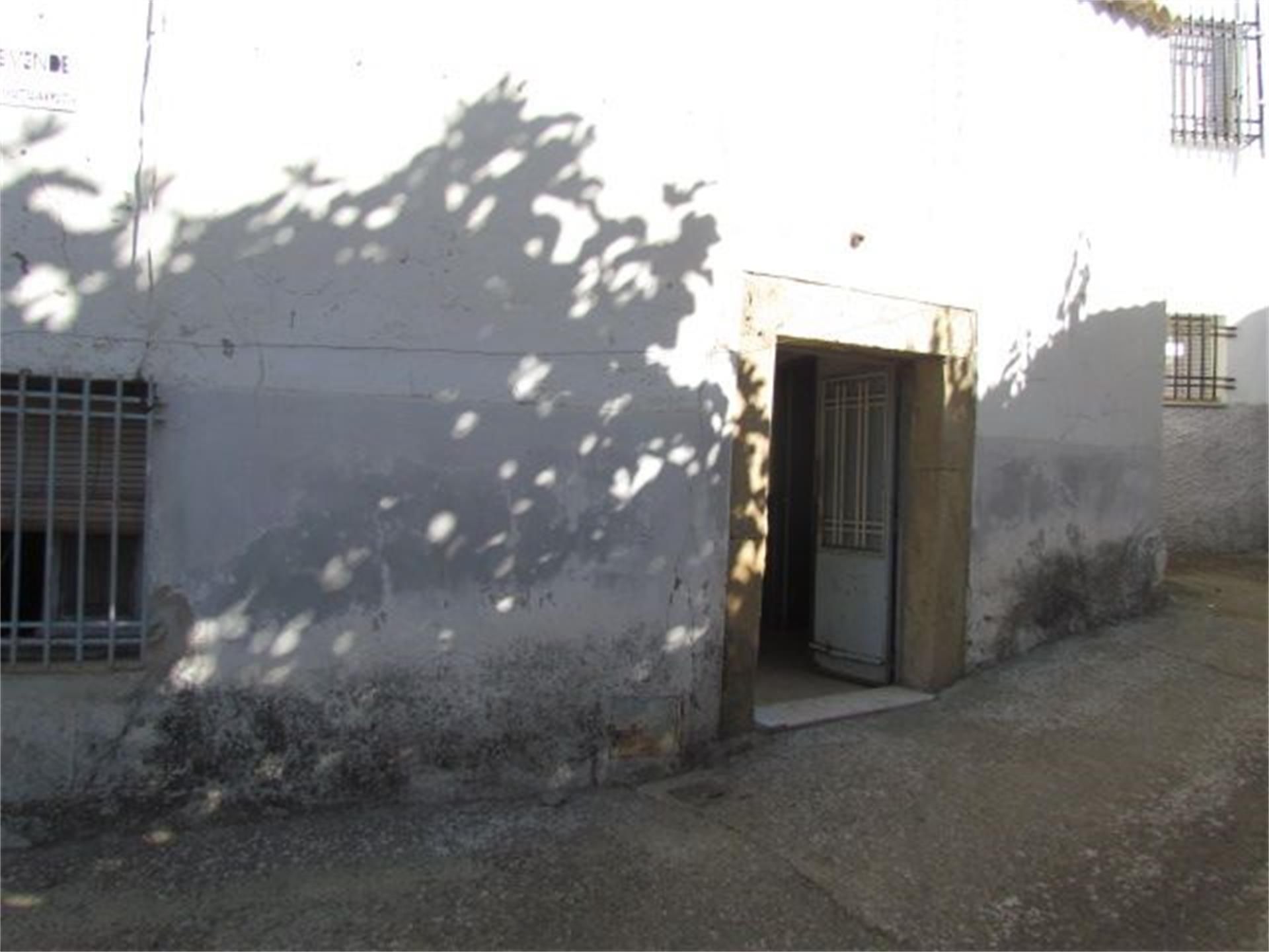 Single-family semi-detached for sale in Salvatierra de Santiago
