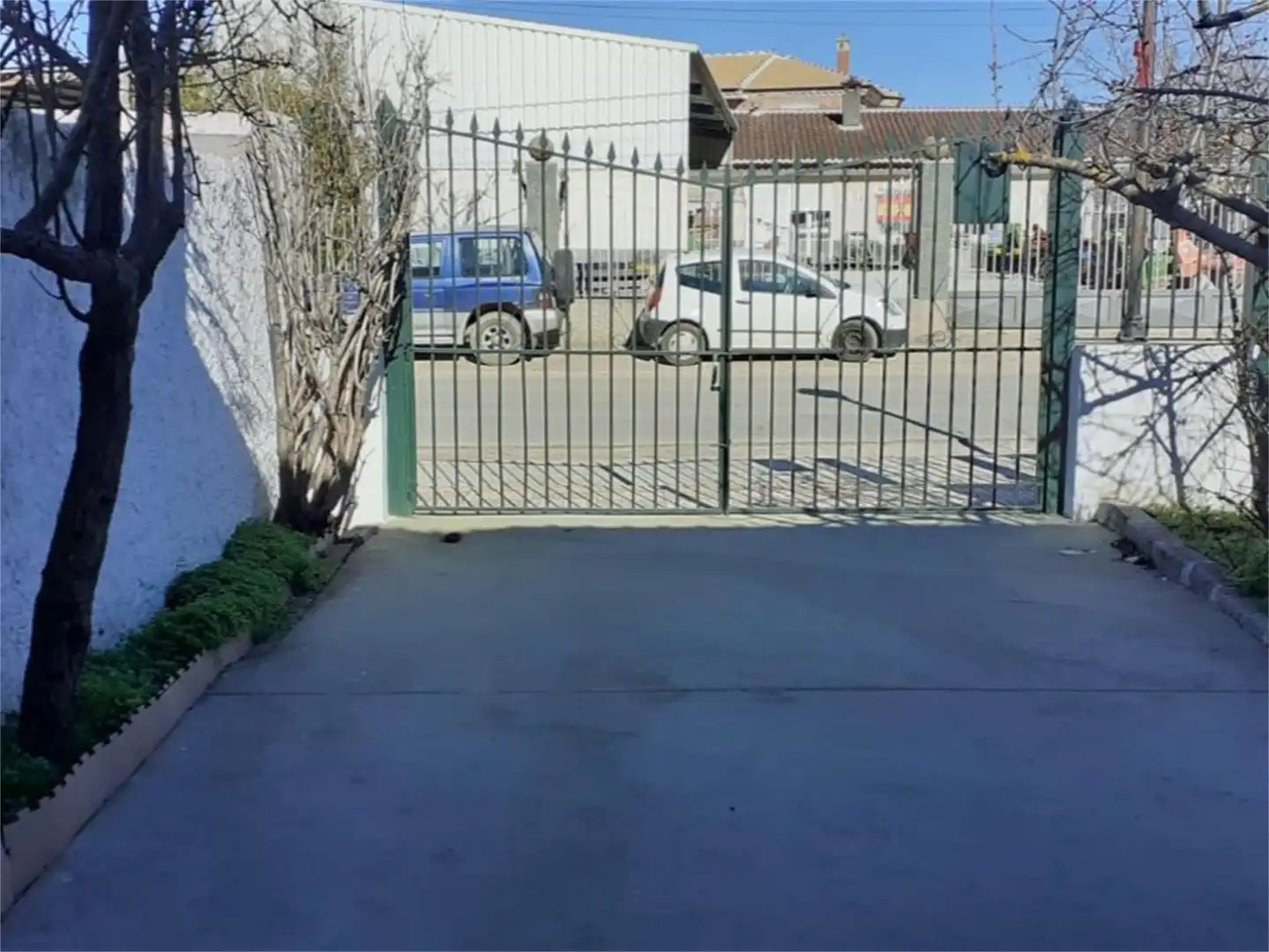 Country house zum Verkauf in Calle Defensor de Granada, Alhama de Granada Parkplatz von Country house zum Verkauf in Alhama de Granada mit Terrasse und Balkon