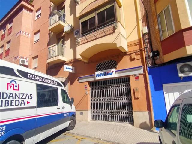 Local comercial en Alquiler en Calle Carolina en Úbeda