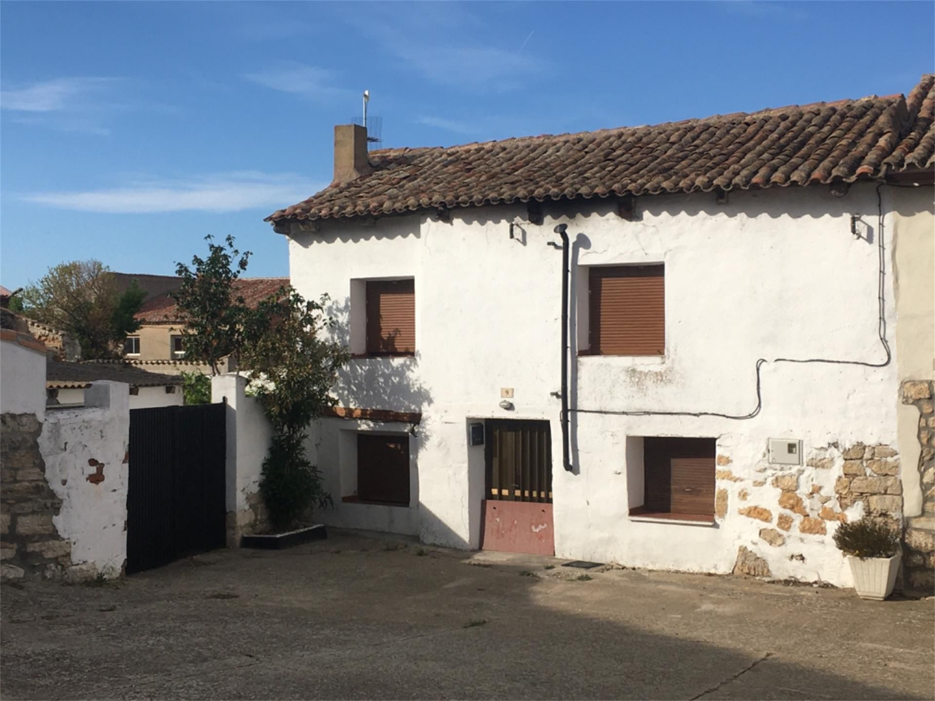 Vista exterior de Casa o xalet en venda en Tabanera de Cerrato amb Calefacció