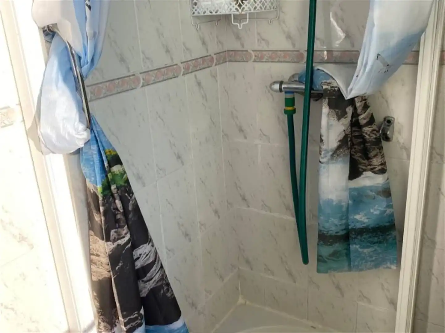 Room in Calle de José Martínez de Velasco, 32, Estrella