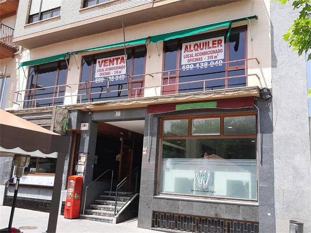 Local comercial en Alquiler en Calle San Benito en Centro