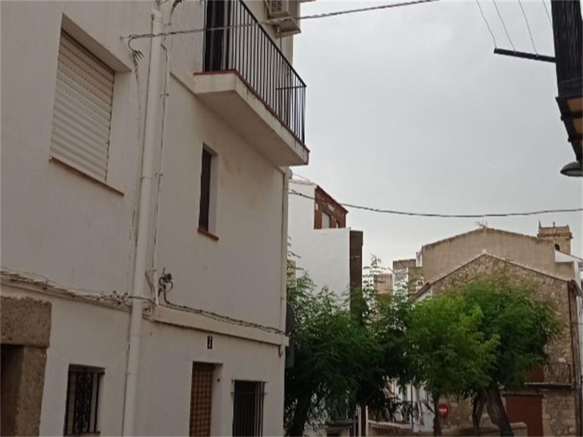 Exterior view of Single-family semi-detached for sale in Useras /  Les Useres  with Air Conditioner, Terrace and Furnished