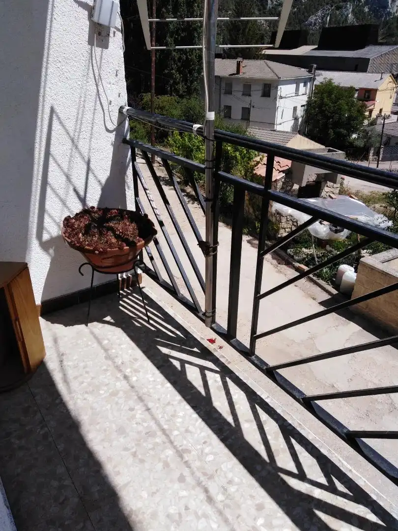 Piso en venta en Calle Real, 24, Cañizares Terraza de Piso en venta en Cañizares con Calefacción, Terraza y Trastero