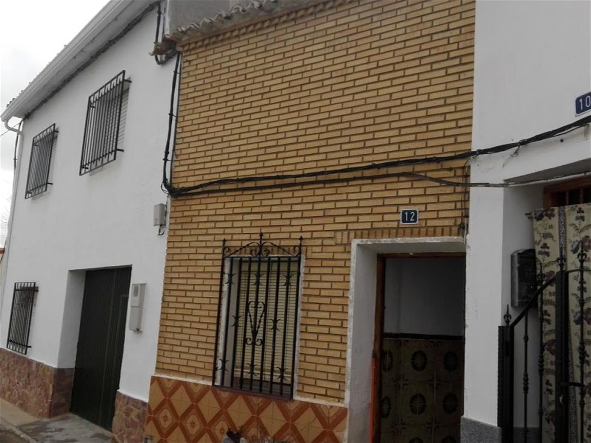 Vista exterior de Piso en venta en Pozorrubio con Calefacción